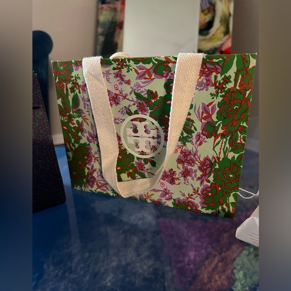 Kira patent ruched mini flap bag - Picture 4 of 8